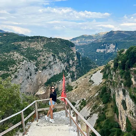 منزل ريفي On Canyon Tepelene
